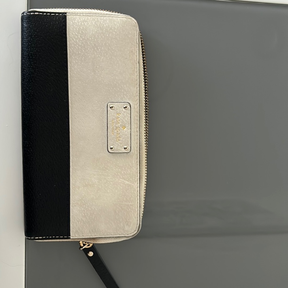 Kate spade black and white wallet